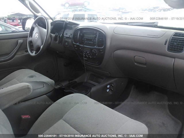 5TDZT34A04S208465 - 2004 TOYOTA SEQUOIA SR5 GOLD photo 5