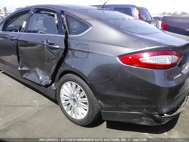 3FA6P0LU7GR125307 - 2016 FORD FUSION SE HYBRID GRAY photo 6