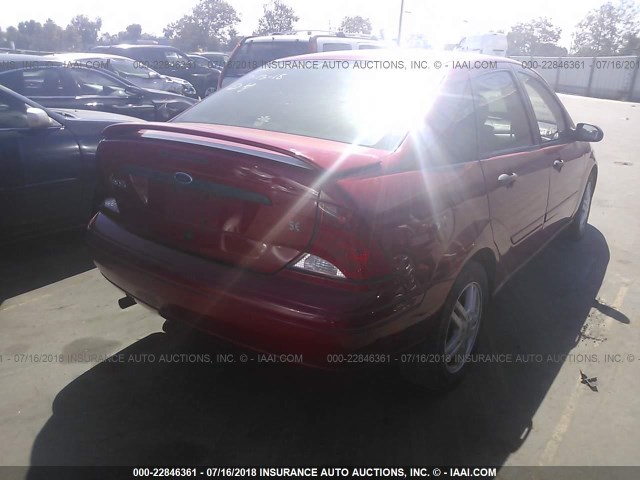 1FAFP34351W123227 - 2001 FORD FOCUS SE/SE SPORT RED photo 4