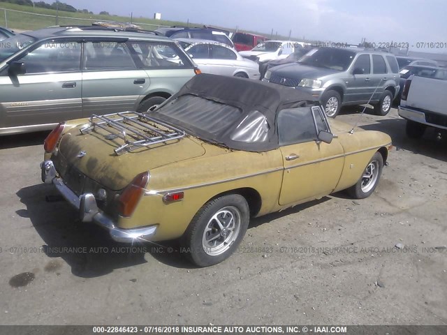 GHNSUE335718G - 1974 MG ROADSTER GOLD photo 4