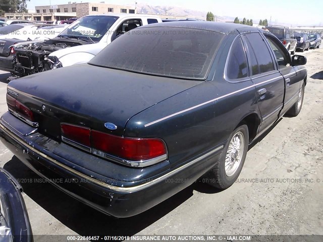 2FALP74W2VX110482 - 1997 FORD CROWN VICTORIA LX GREEN photo 4