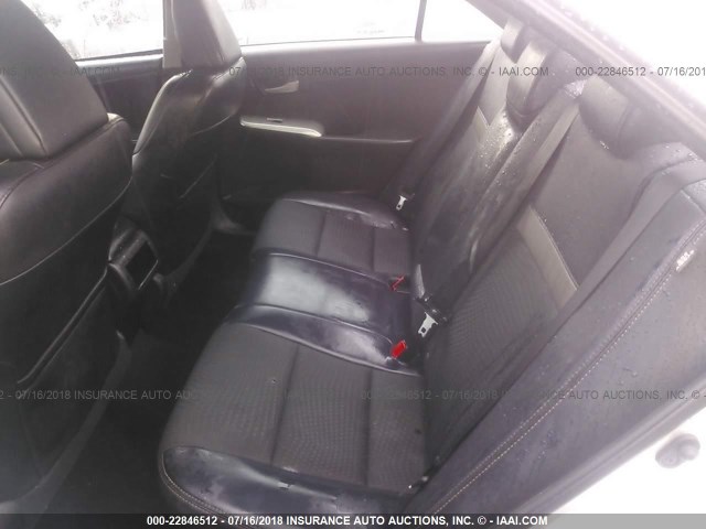 4T1BF1FK6EU434621 - 2014 TOYOTA CAMRY L/SE/LE/XLE 银色 照片 8