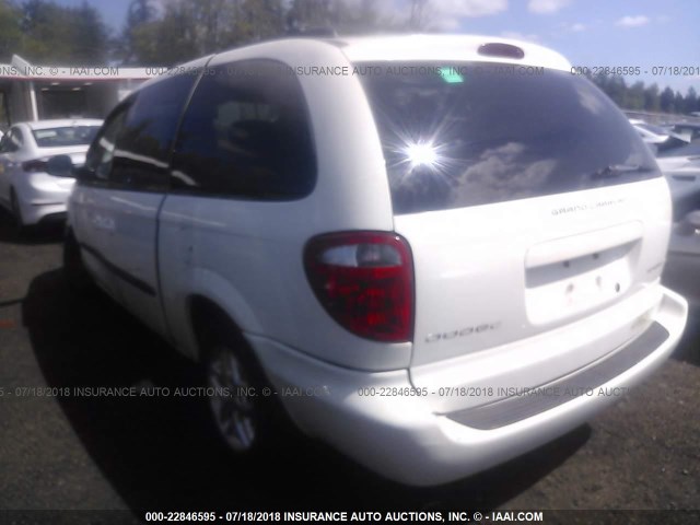 2D4GP44343R285160 - 2003 DODGE GRAND CARAVAN SPORT WHITE photo 3