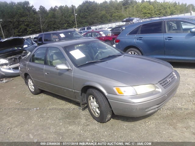 4T1BG22K3VU026974 - 1997 TOYOTA CAMRY CE/LE/XLE 锡色 照片 1