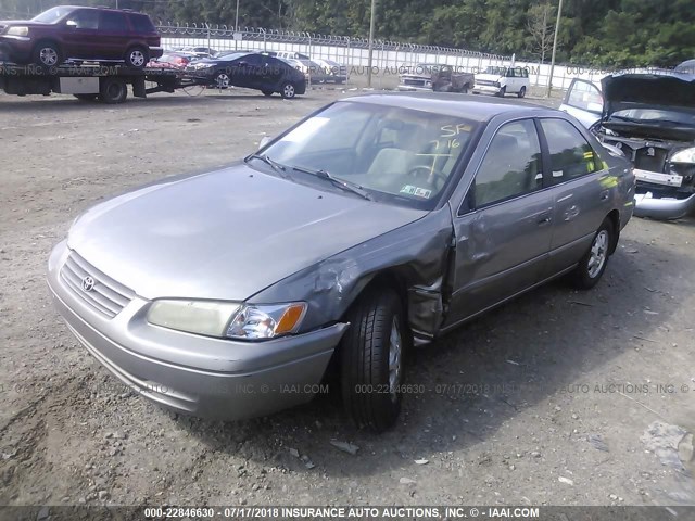 4T1BG22K3VU026974 - 1997 TOYOTA CAMRY CE/LE/XLE 锡色 照片 2