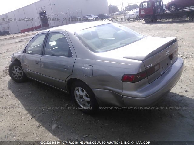 4T1BG22K3VU026974 - 1997 TOYOTA CAMRY CE/LE/XLE 锡色 照片 3