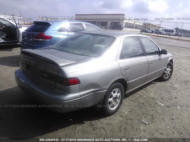 4T1BG22K3VU026974 - 1997 TOYOTA CAMRY CE/LE/XLE 锡色 照片 4