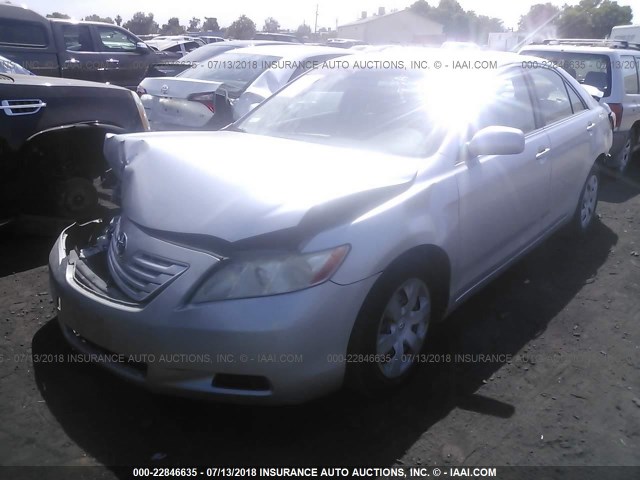 JTNBE46K073075697 - 2007 TOYOTA CAMRY NEW GENERAT CE/LE/XLE/SE SILVER photo 2