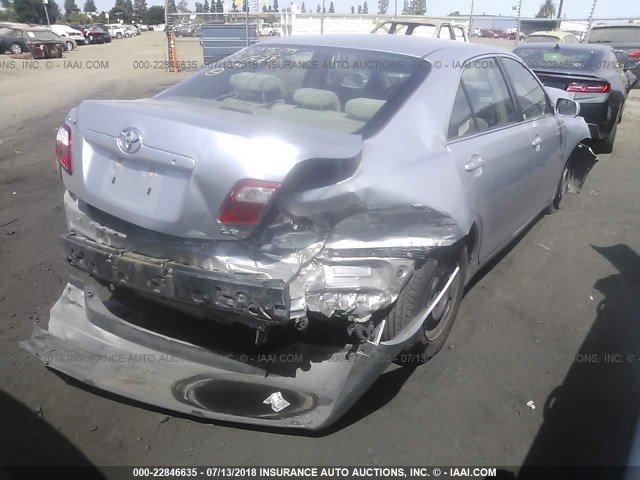 JTNBE46K073075697 - 2007 TOYOTA CAMRY NEW GENERAT CE/LE/XLE/SE SILVER photo 4