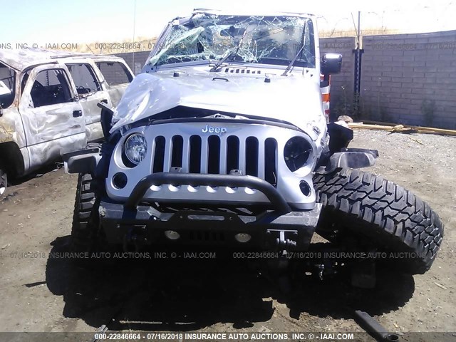 1C4BJWDG4GL187736 - 2016 JEEP WRANGLER UNLIMITE SPORT SILVER photo 6