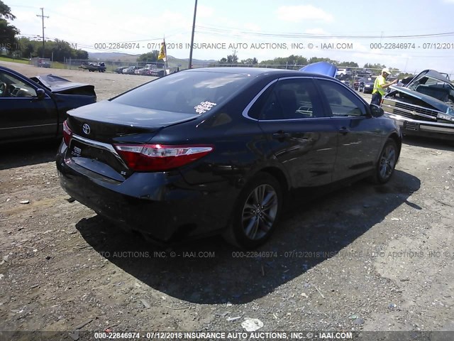 4T1BF1FK7GU203603 - 2016 TOYOTA CAMRY LE/XLE/SE/XSE Dark Blue photo 4