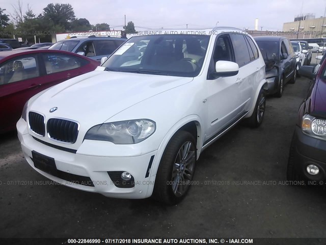 5UXZV4C50BL408229 - 2011 BMW X5 XDRIVE35I WHITE photo 2