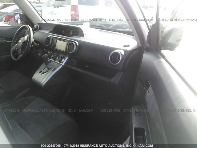 JTLZE4FE0CJ027155 - 2012 TOYOTA SCION XB 白色 照片 5