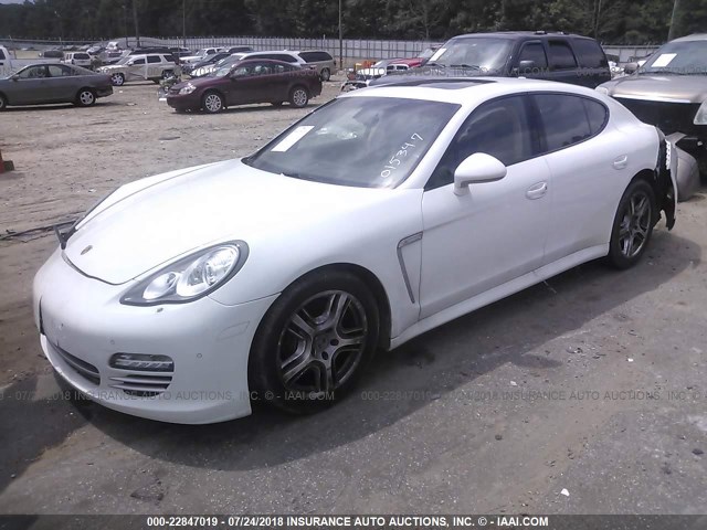 WP0AA2A75DL015347 - 2013 PORSCHE PANAMERA 2/4 WHITE photo 2