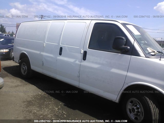 1GTZ7HFF3G1191012 - 2016 GMC SAVANA G3500 WHITE photo 1