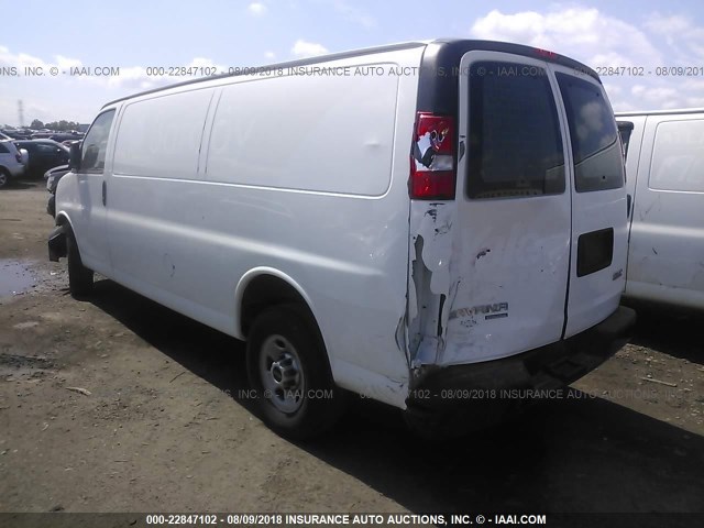 1GTZ7HFF3G1191012 - 2016 GMC SAVANA G3500 WHITE photo 3