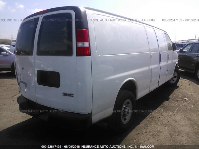 1GTZ7HFF3G1191012 - 2016 GMC SAVANA G3500 WHITE photo 4