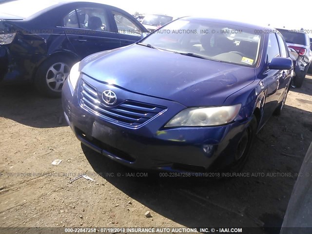 4T1BE46KX7U050283 - 2007 TOYOTA CAMRY NEW GENERAT CE/LE/XLE/SE BLUE photo 2