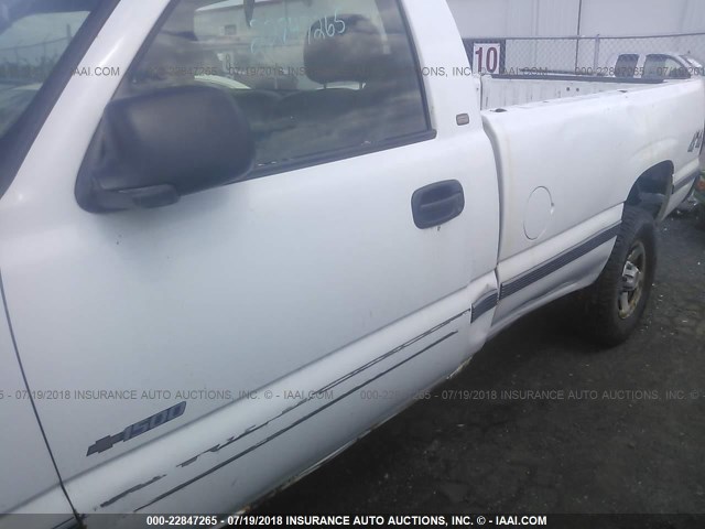 1GCEK14W4YE340397 - 2000 CHEVROLET SILVERADO K1500 WHITE photo 6