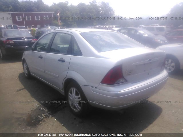 1FAFP38Z94W116297 - 2004 FORD FOCUS ZTS SILVER photo 3