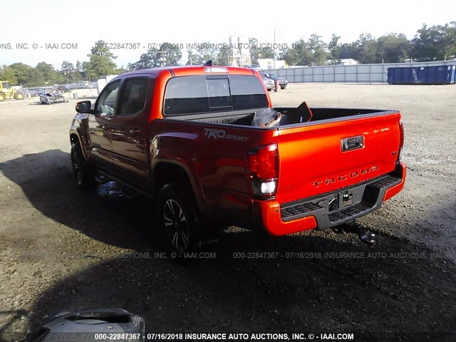 5TFAZ5CN3JX059860 - 2018 TOYOTA TACOMA DBL CAB/SR5/TRD SPORT/OR ORANGE photo 3