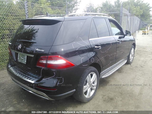 4JGDA5HB0EA439990 - 2014 MERCEDES-BENZ ML 350 4MATIC BLACK photo 4