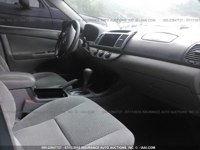4T1BE32K93U198886 - 2003 TOYOTA CAMRY LE/XLE/SE 黑色 照片 5