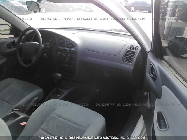 KLATA22632B703744 - 2002 DAEWOO LANOS S WHITE photo 5