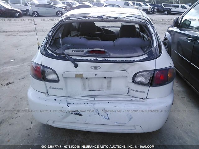 KLATA22632B703744 - 2002 DAEWOO LANOS S 白色 照片 6
