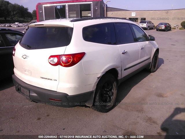 1GNKVEED0BJ173959 - 2011 CHEVROLET TRAVERSE LS WHITE photo 4