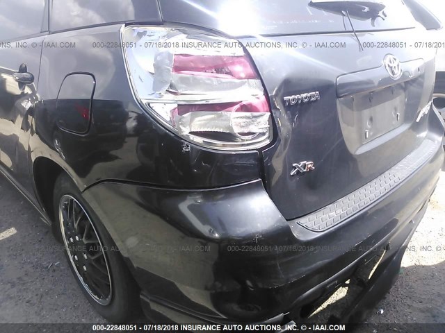 2T1KR32EX5C479050 - 2005 TOYOTA COROLLA MATRIX XR BLACK photo 6