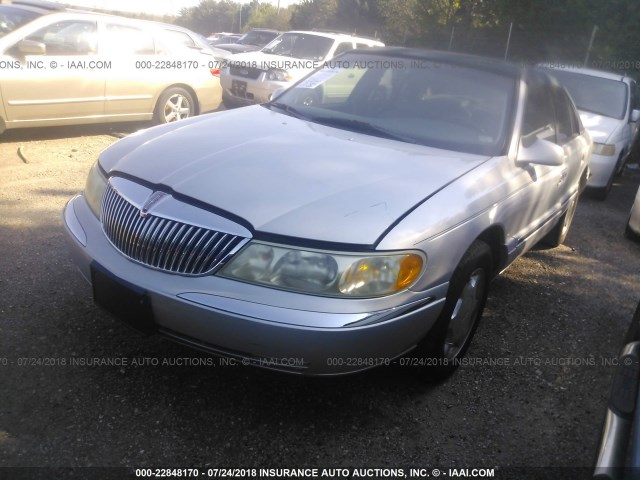 1LNFM97V9WY643263 - 1998 LINCOLN CONTINENTAL  银色 照片 2