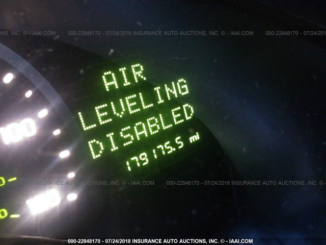 1LNFM97V9WY643263 - 1998 LINCOLN CONTINENTAL  银色 照片 7