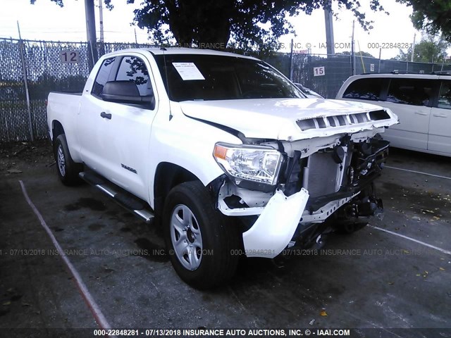 5TFRM5F16FX091705 - 2015 TOYOTA TUNDRA DOUBLE CAB SR/SR5 WHITE photo 1