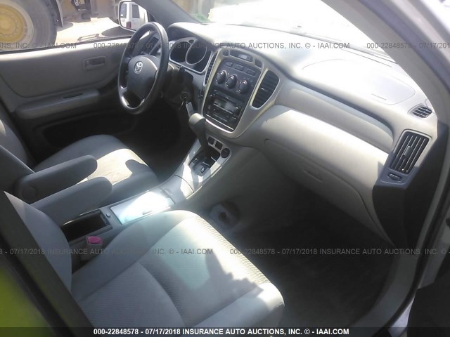JTEHD21A060043820 - 2006 TOYOTA HIGHLANDER SILVER photo 5