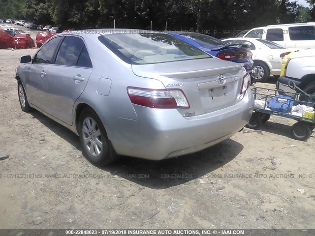 JTNBB46K573001264 - 2007 TOYOTA CAMRY NEW GENERAT HYBRID SILVER photo 3