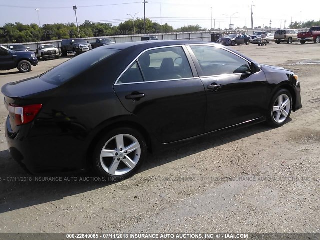 4T1BF1FK8CU079965 - 2012 TOYOTA CAMRY SE/LE/XLE 黑色 照片 4