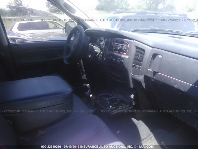 3D7KU28D13G731980 - 2003 DODGE RAM 2500 ST/SLT 红色 照片 5