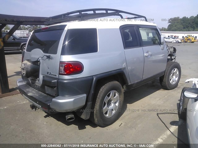 JTEBU11F470071813 - 2007 TOYOTA FJ CRUISER SILVER photo 4