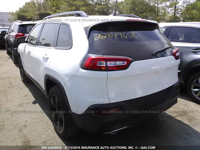 1C4PJMCB8GW204424 - 2016 JEEP CHEROKEE LATITUDE WHITE photo 3