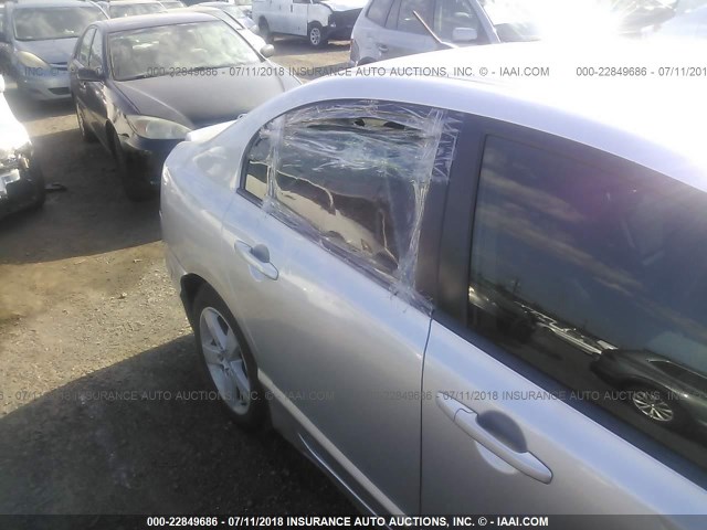 JHMFA36226S002023 - 2006 HONDA CIVIC HYBRID SILVER photo 6