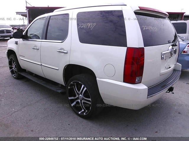 1GYFK63898R261444 - 2008 CADILLAC ESCALADE LUXURY კრემისფერი ფოტო 3