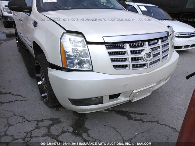 1GYFK63898R261444 - 2008 CADILLAC ESCALADE LUXURY კრემისფერი ფოტო 6
