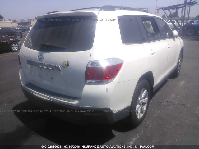 5TDZK3EHXCS077560 - 2012 TOYOTA HIGHLANDER SE WHITE photo 4