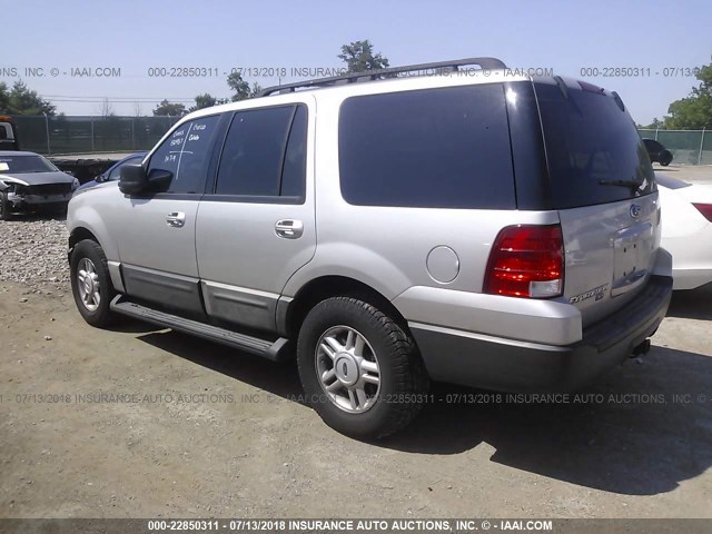 1FMPU16545LA00645 - 2005 FORD EXPEDITION XLT SILVER photo 3