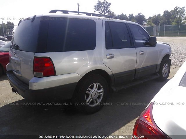 1FMPU16545LA00645 - 2005 FORD EXPEDITION XLT SILVER photo 4