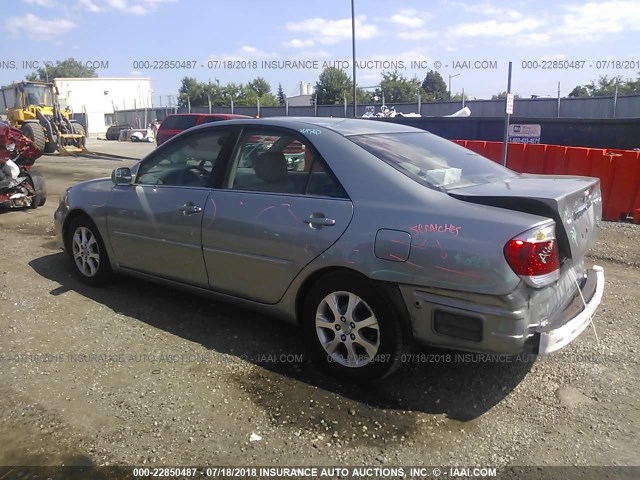 4T1BF30KX5U593257 - 2005 TOYOTA CAMRY LE/XLE/SE Boz foto 3