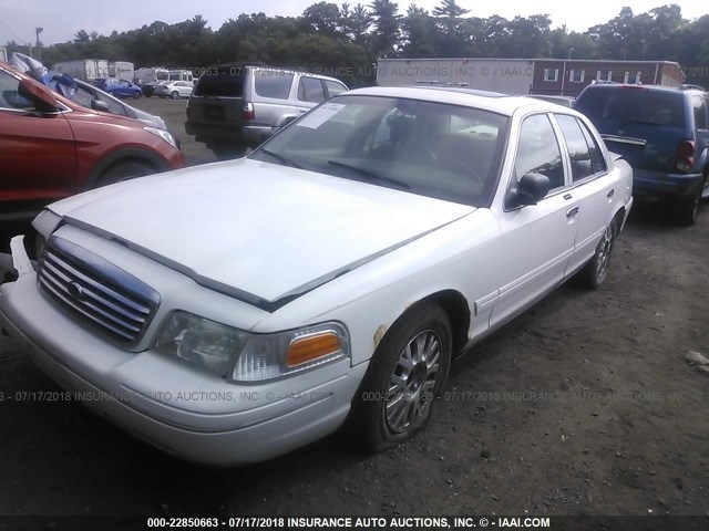 2FDFP74W35X160551 - 2005 FORD CROWN VICTORIA LX WHITE photo 2