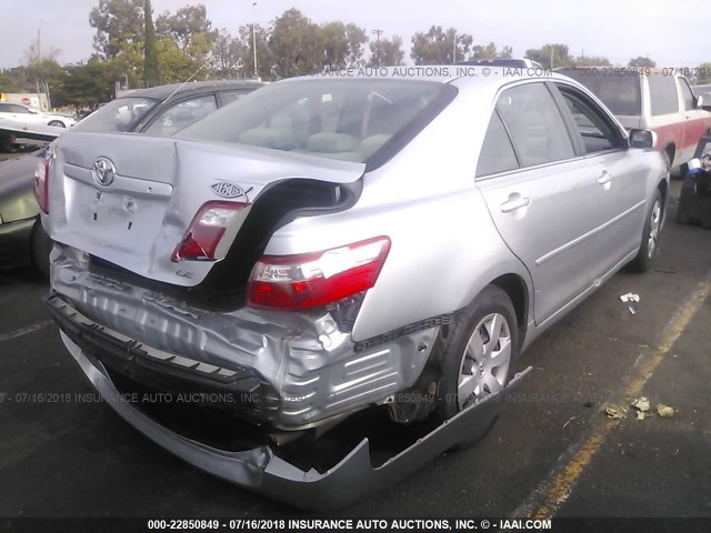 JTNBE46KX73070166 - 2007 TOYOTA CAMRY NEW GENERAT CE/LE/XLE/SE SILVER photo 4