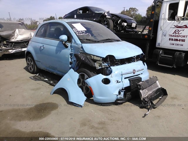 3C3CFFGE5HT600628 - 2017 FIAT 500 ELECTRIC Light Blue photo 1